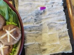 -老牌坊云南鱼豆花火锅(爱建店)