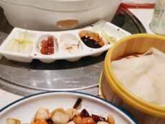 -三人行骨头王火锅(长寿店)