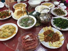 -坝上特色美食城