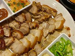 猪蹄菜包肉-咕咕站韩国料理(紫金港店)
