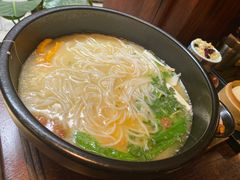 -银米·云南传统过桥米线(双廊黑金冠店)