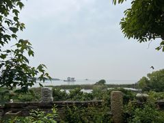 -亮河湾山庄