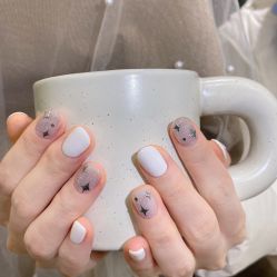 -花岐款式专研健康美甲沙龙