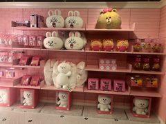 -LINE FRIENDS Garosu-gil Flagship Store