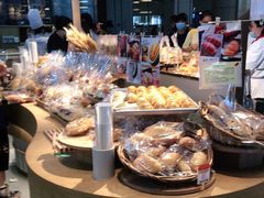 面包甜点陈列柜-西村叔叔的店·面包·甜品·蛋糕(清河万象汇店)