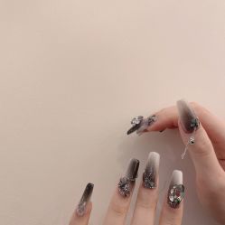 -Fanni美甲美睫皮肤管理