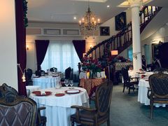 -La Villa French Restaurant