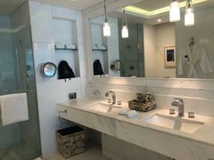 -苏州金鸡湖中茵皇冠假日酒店