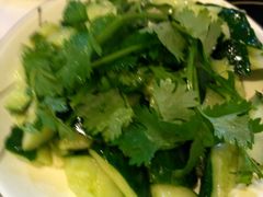 -虾弄弄海派小龙虾·牛羊蝎子火锅