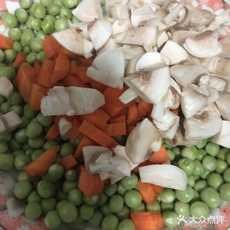 新鲜出炉的炒豌豆哦