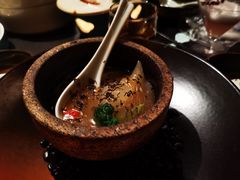 黑松露石锅养生煲-景忆川·川粤菜
