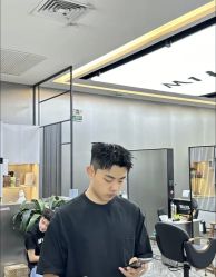 -藤野造型烫发染发