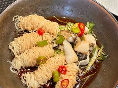 -鲜入唯煮·港式海鲜牛肉火锅(金宝街店)