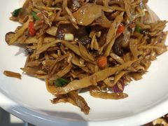 -峨嵋小镇·川菜(勒泰中心店)