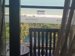 -三亚湾海居铂尔曼度假酒店