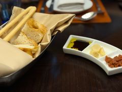 -卡佩罗意大利餐厅及酒吧Al Cappello Trattoria