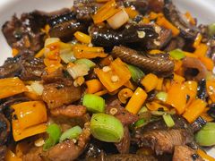 黄贡椒炒鳝片-粗茶淡饭·汉口公馆(循礼门店)