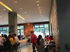 大堂-星巴克臻选(广州二沙岛文立方店)
