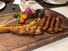 -悦享绿山墙西餐厅