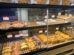 面包甜点陈列柜-嘉年华面包房餐厅（饺子馆）(陶然亭店)