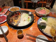 -周小明火锅(黑金冠社区店)