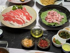 -红鼎豆捞·非遗鲍皇汤火锅(宝丰路店)