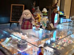 面包甜点陈列柜-新都绿城喜来登酒店大堂吧