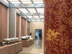 -南郊宾馆·风味自助餐厅·山东十六地市特色菜