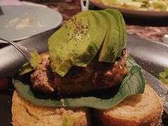 开面牛油果牛肉汉堡-Lets burger非常汉堡·环球风味(蓝色港湾店)
