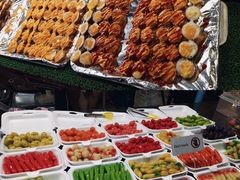 -席娜卡琳火车铁道夜市