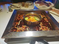 -二荆条·蜀鲜汇城市森林火锅