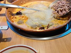 -洱火云南酸菜牛肉火锅(石景山当代商城店)