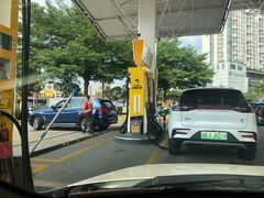 -冠德石油威程加油站