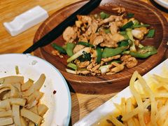 -隔壁老王·家常云南菜(花巷店)