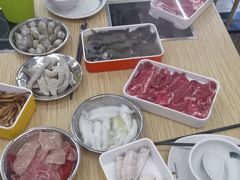 -杨老板·海鲜集市火锅·鲜切牛肉(中防万宝店)