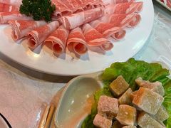 -羊家胡同·龙虾烧烤火锅(龙汇路店)