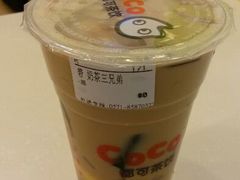 奶茶三兄弟-CoCo都可(湖滨银泰店B区店)