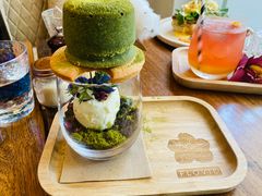 -FLOVIE FLORIST CAFE