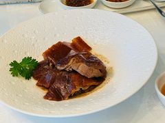 脆皮深井烧鹅-东海朗廷酒店-唐阁T’ANG COURT 中餐厅