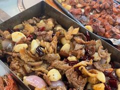 -老东镇啤酒屋海鲜加工·蒸汽海鲜·海鲜烧烤(台东店)