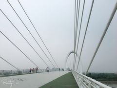 -南京眼步行桥