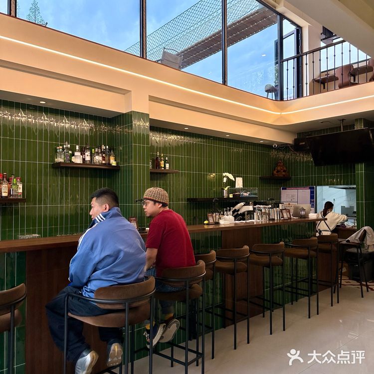 杭州新开！！很美式！！很chil!!