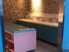 -Swim斯卫姆国际儿童游泳中心(红博中央公园店)