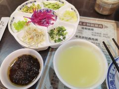 -老北京炸酱面大王.铜锅涮肉(朝阳门店)