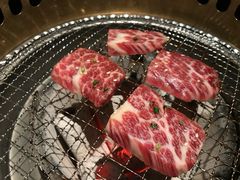 -山川小町·极番烧肉(新地假日广场店)