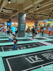 -反弹蹦床公园·运动乐园·团建·亲子派对(深圳观澜湖店)