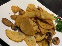 土豆口蘑-梧桐树下(云锦世家店)