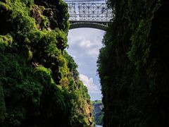 -马岭河峡谷风景区