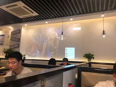 -三不牛腩(宾虹路店)