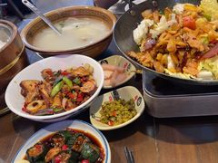 -富正毅三下锅·湘西韵味(天门山索道店)